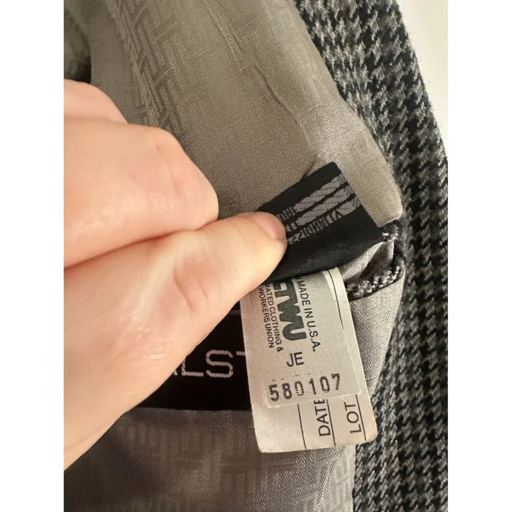 Vintage Halston 100% Wool Tweed Blazer Mens 38R Houndstooth USA Sport Coat